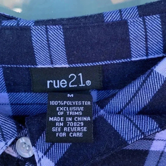 🤑Rue 21 flannel top - Picture 3 of 4